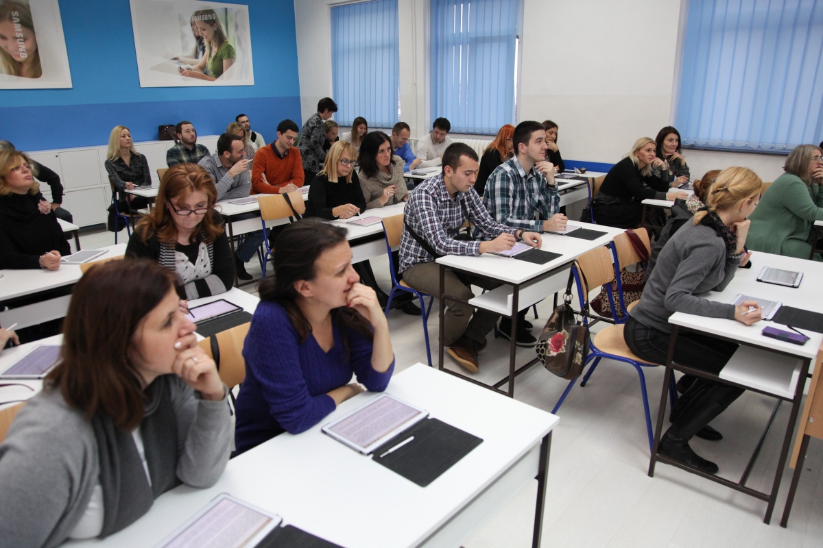 Обука из области нових информационих технологија  и дигиталне наставе – Самсунг