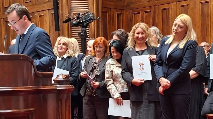 У Корак са новом технологијом у образовању